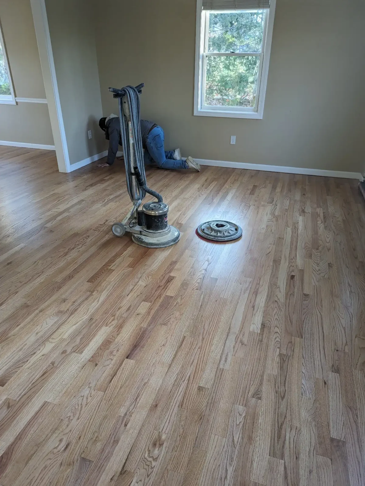 hardwood-floor-refinishing-project-14.webp