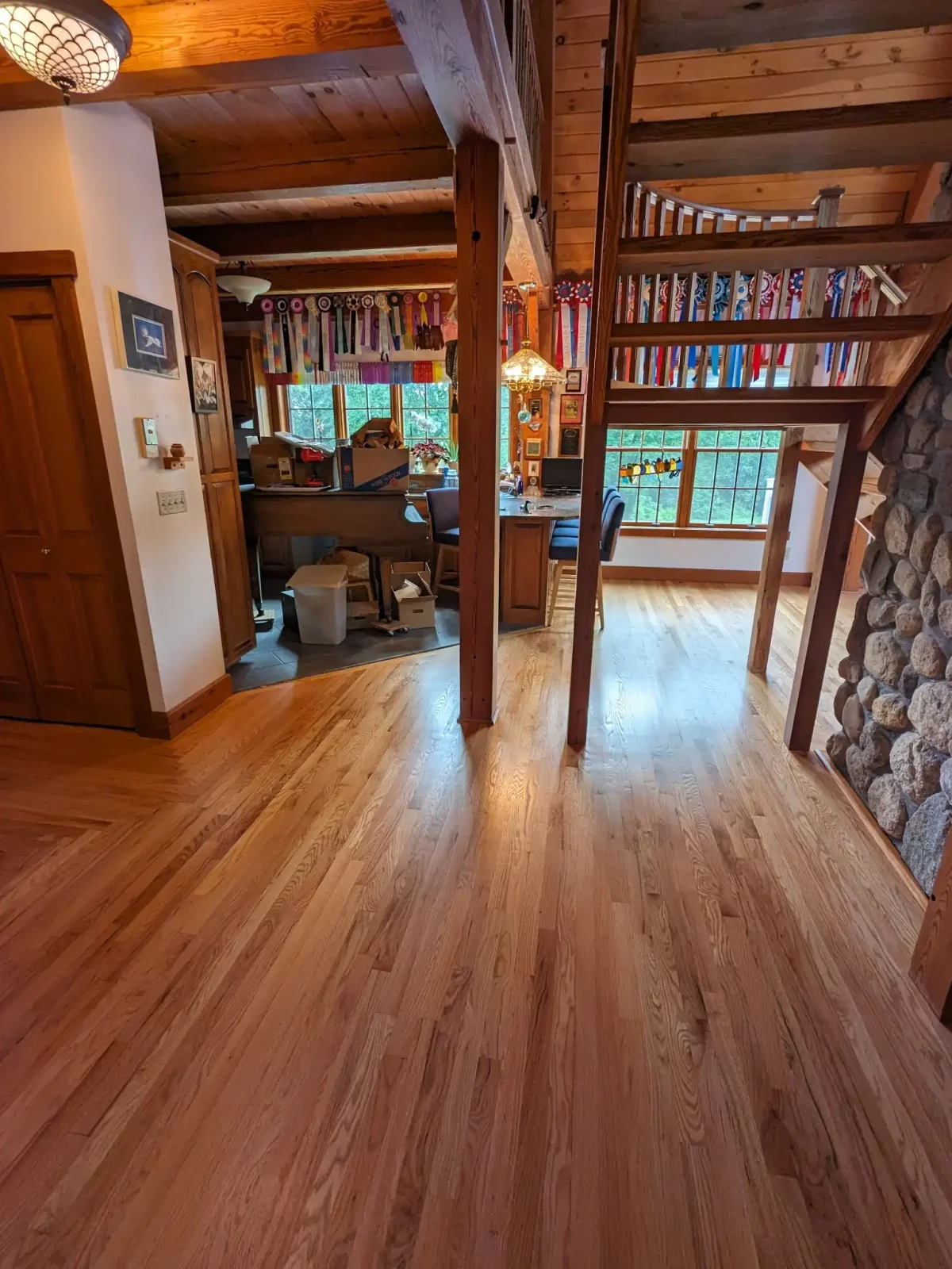 hardwood-floor-refinishing-project-8.webp
