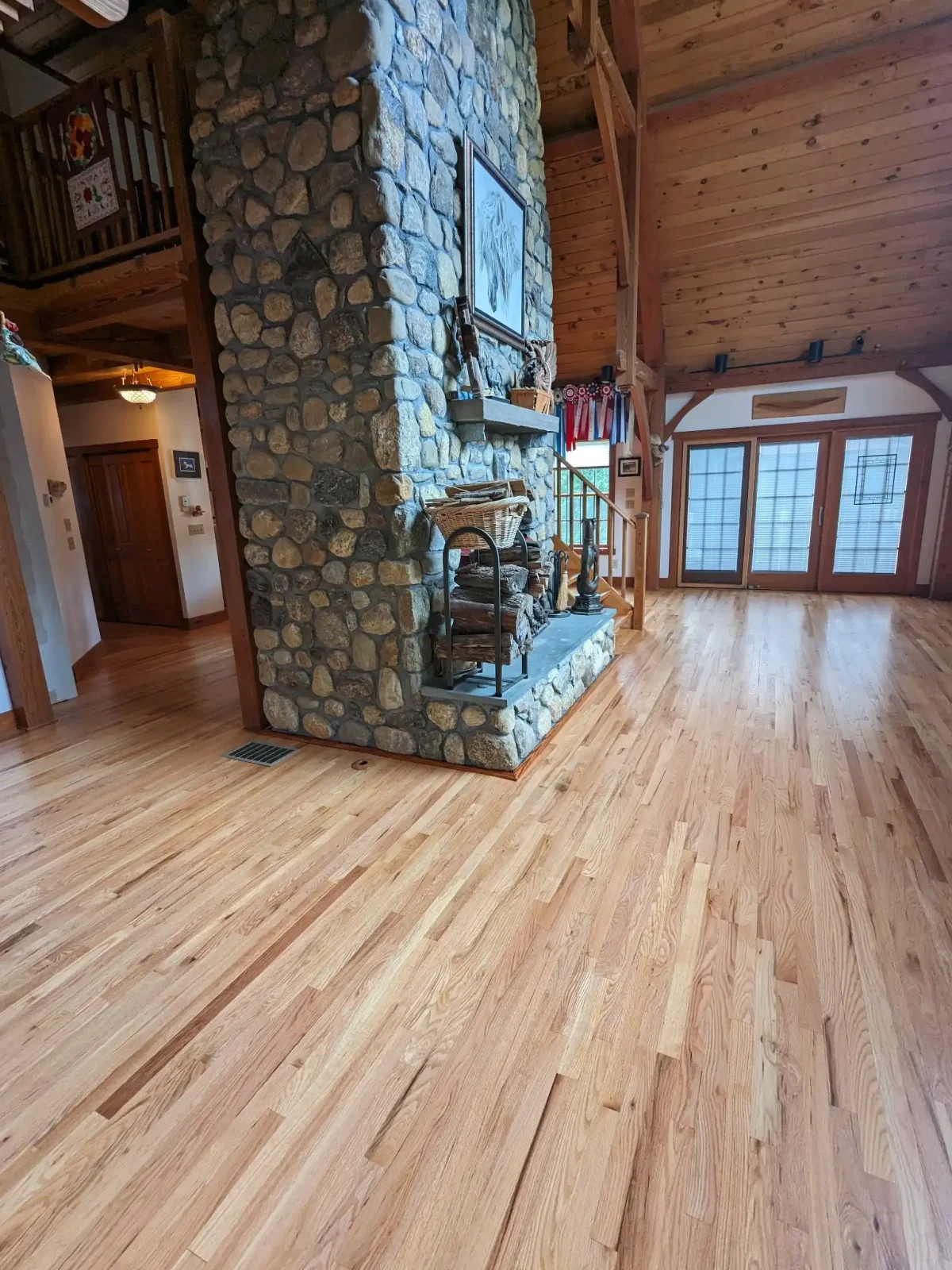 hardwood-floor-refinishing-project-9.webp