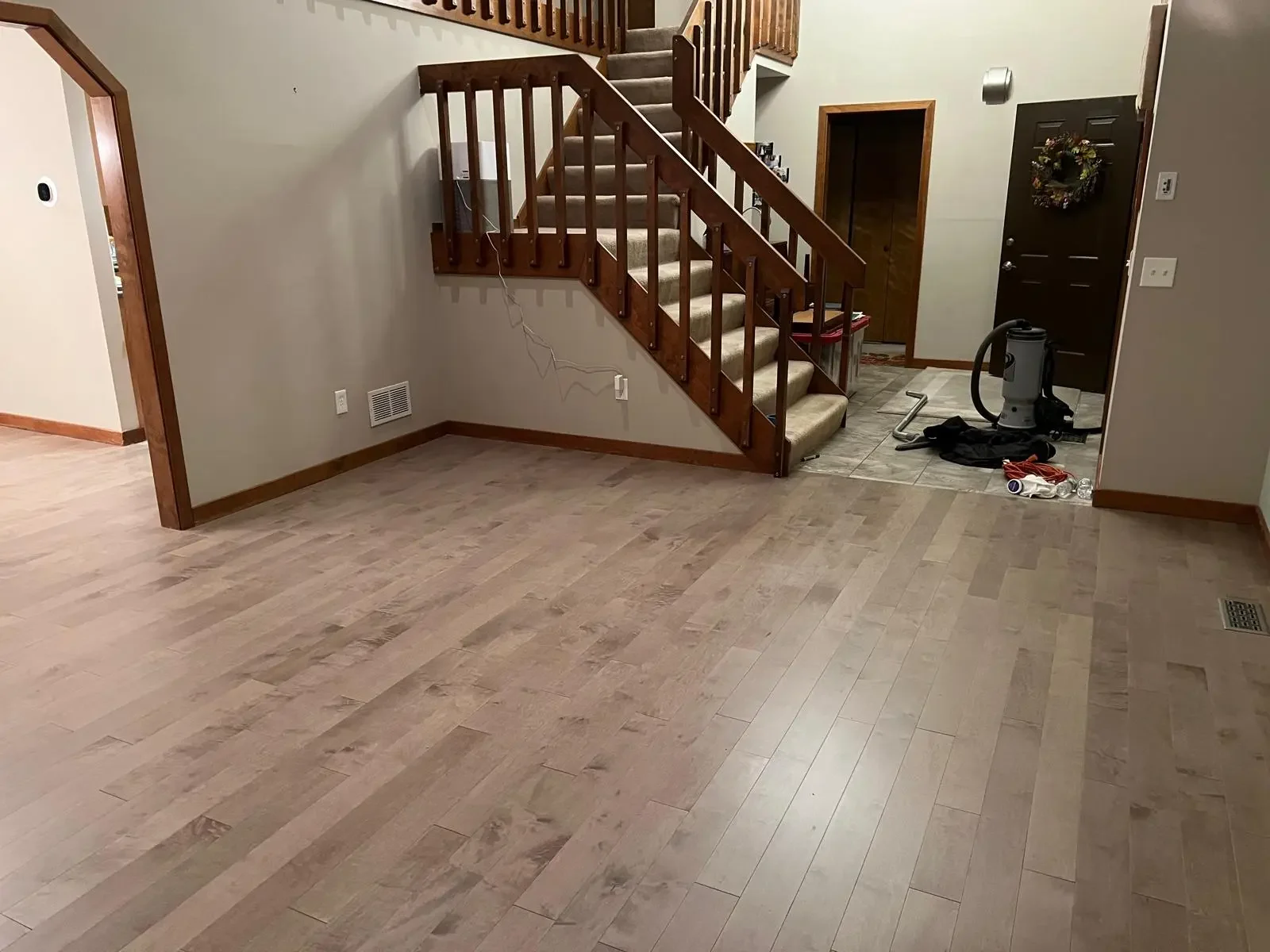 hardwood-flooring-installation-03.webp