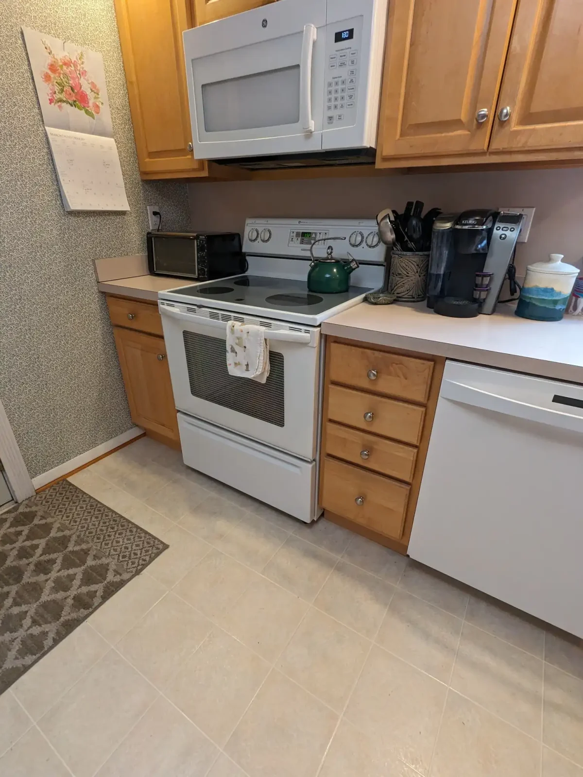 kitchen-flooring-stove-area.webp