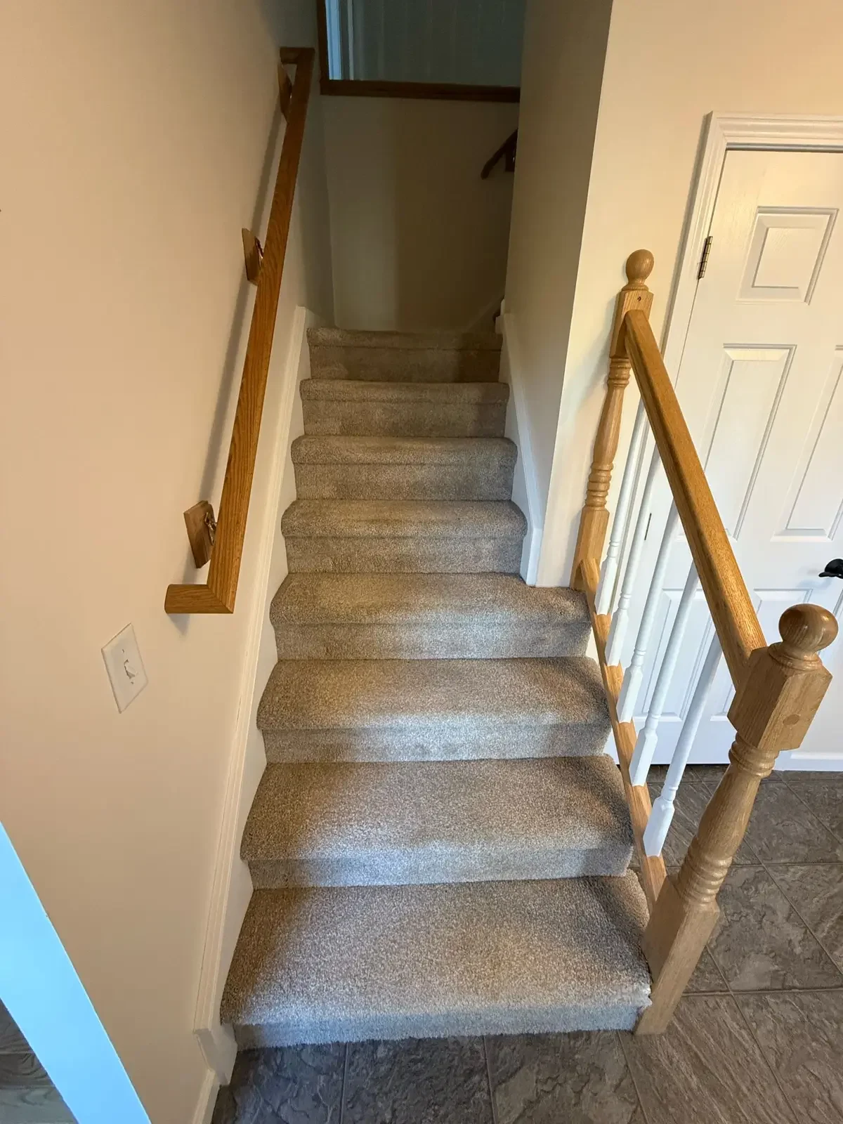 staircase-carpet.webp