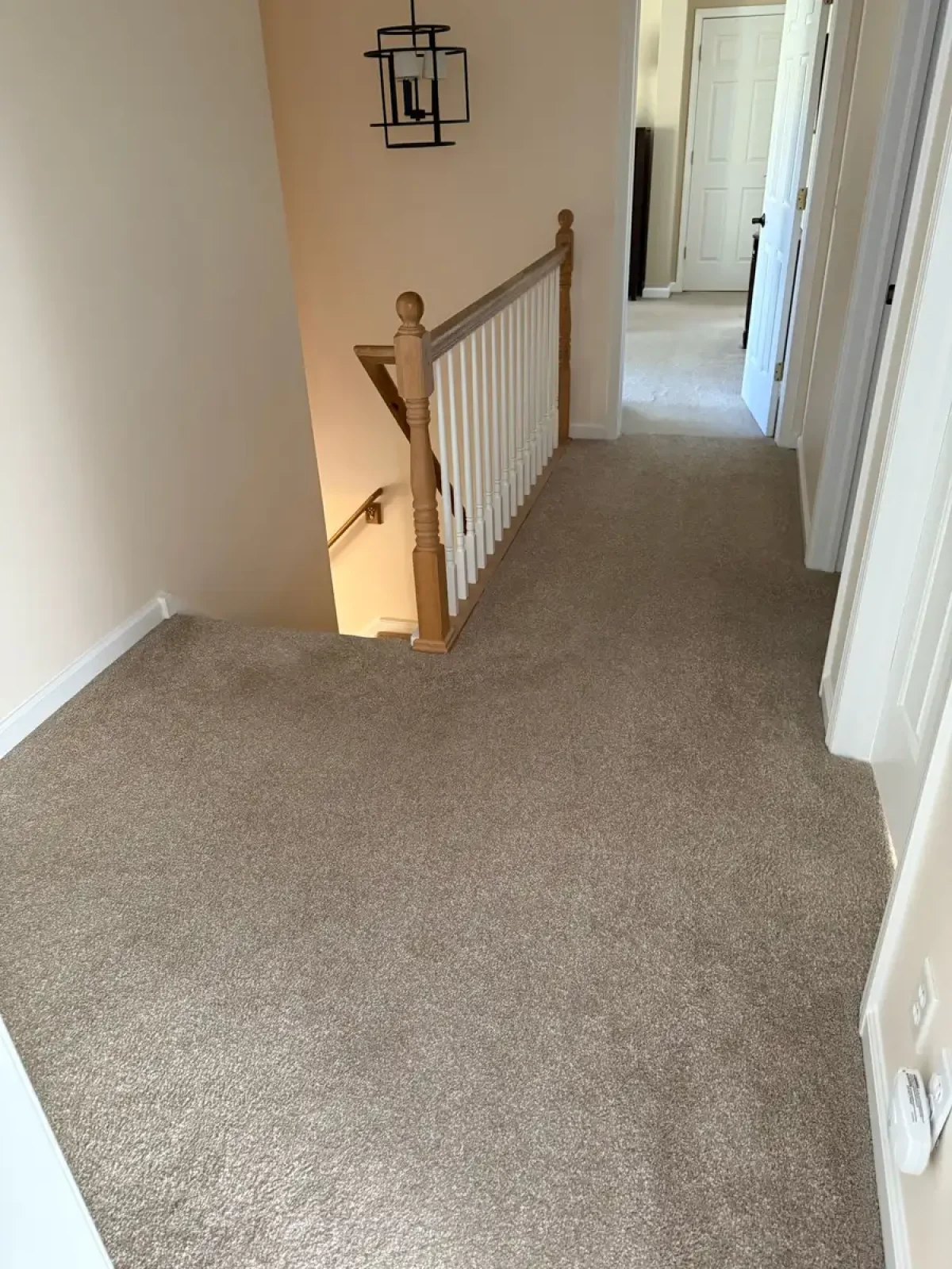 stairs-landing-carpet.webp